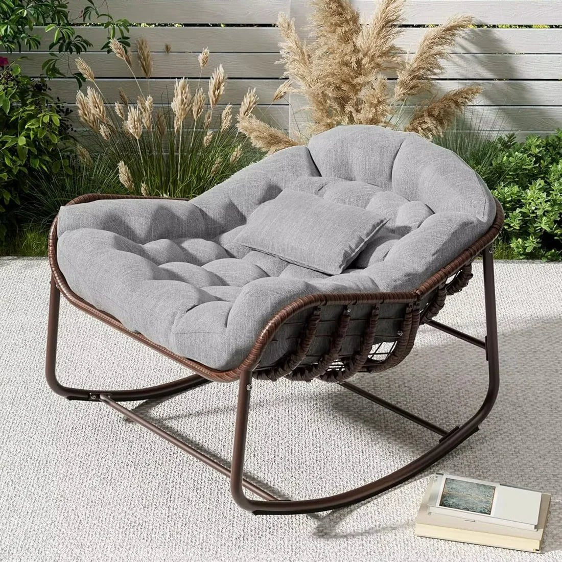 NUEVA – Rocking Chair Rotin Surdimensionné